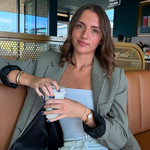 TikTok網(wǎng)紅推薦：美國(guó)160萬粉絲的穿搭時(shí)尚類博主